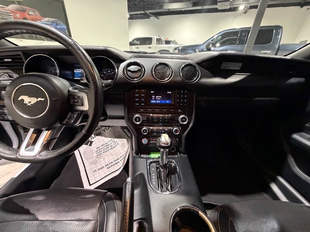 Used 2017 Ford Mustang Coupe RWD image 17