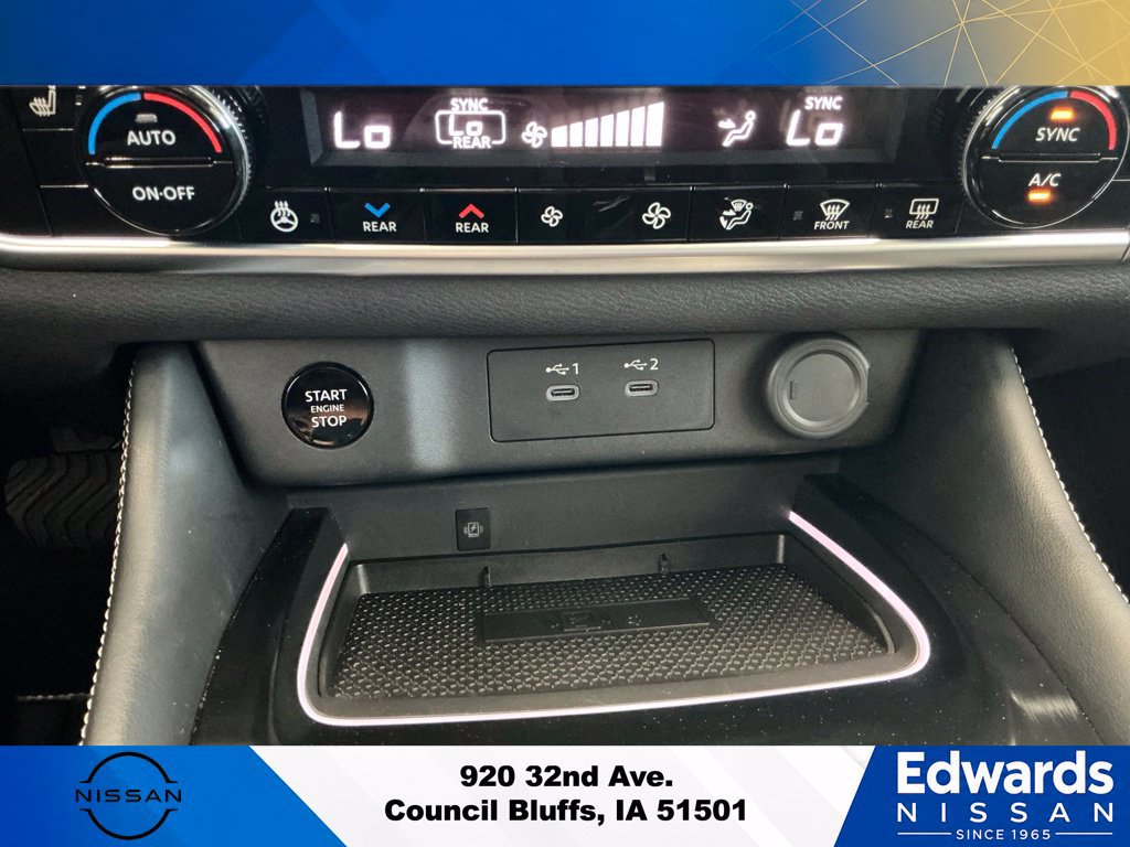 Used 2025 Nissan Rogue Platinum w/ Tech Package AWD/4WD image 30