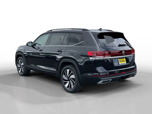 New 2026 Volkswagen Atlas SE image 3