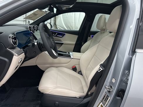 New 2026 Mercedes-Benz GLC 300 image 18