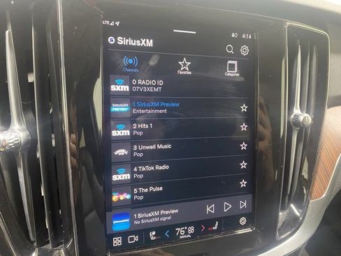 Used 2025 Volvo V60 B5 Cross Country Plus image 21