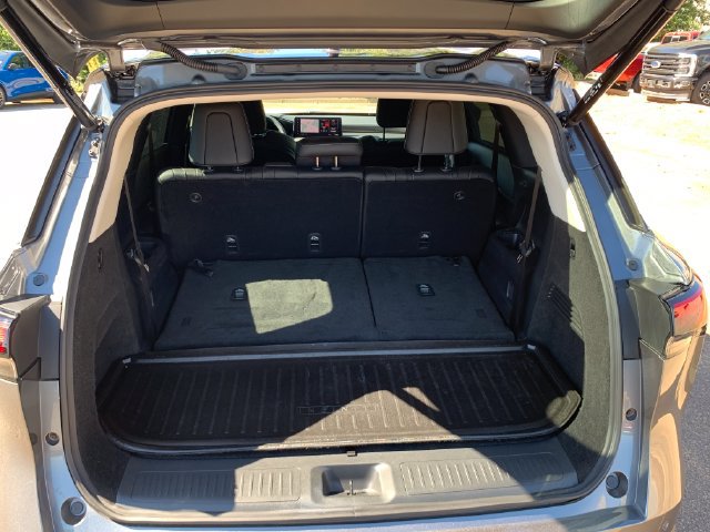 Used 2026 INFINITI QX60 Luxe w/ Cargo Package FWD image 9