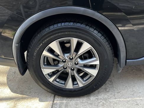Used 2017 Nissan Murano S w/ Navigation Package FWD image 10