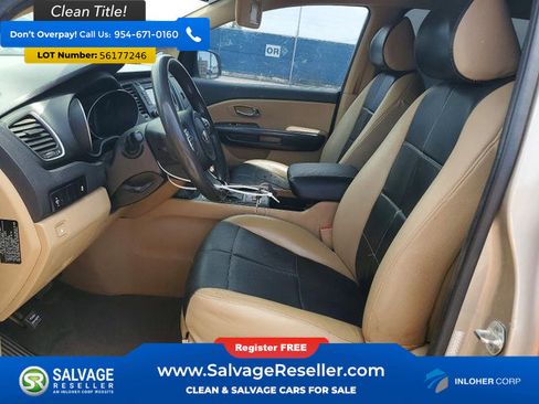 Used 2015 Kia Sedona LX FWD image 9