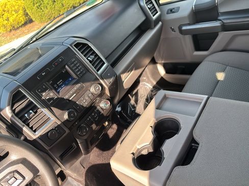 Used 2017 Ford F150 XLT image 11