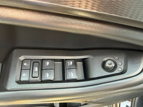 Used 2023 Jeep Grand Cherokee L Laredo AWD/4WD image 27