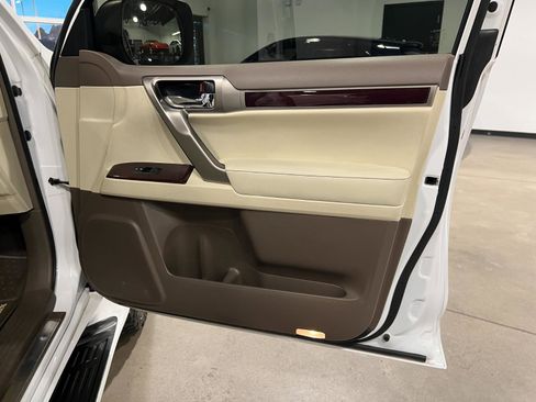 Used 2018 Lexus GX 460 Premium image 42