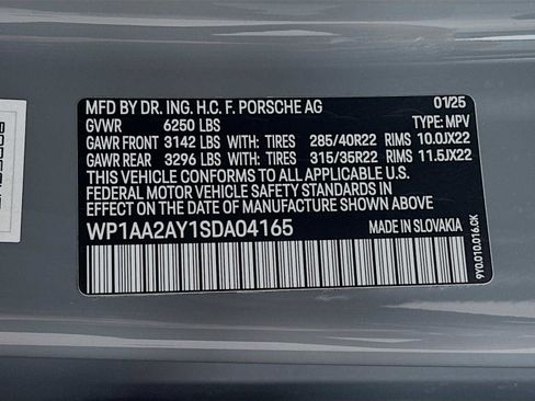 Certified 2025 Porsche Cayenne image 33