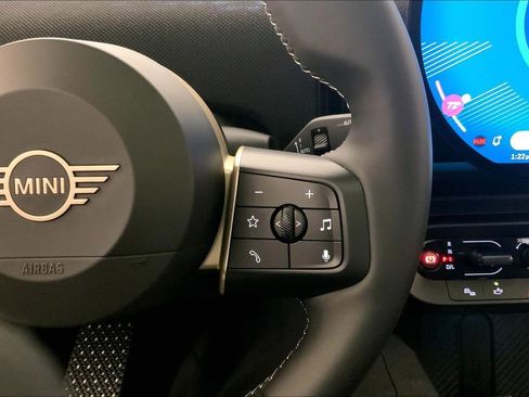 Certified 2025 MINI Cooper S image 19