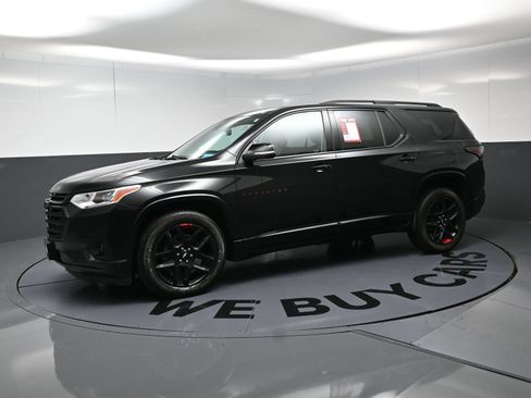 Used 2021 Chevrolet Traverse Premier w/ Redline Edition AWD/4WD image 6