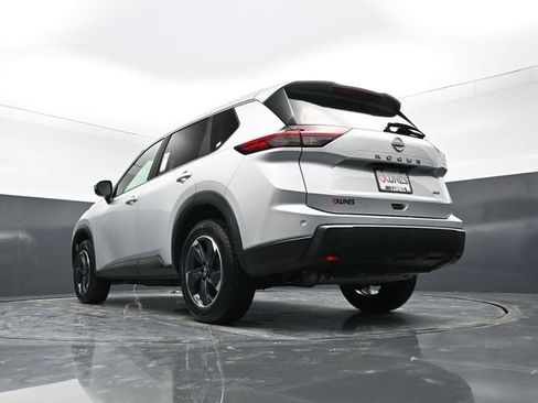 Used 2025 Nissan Rogue SV image 45