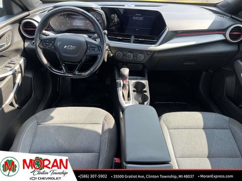 Certified 2024 Chevrolet Trax RS FWD image 14