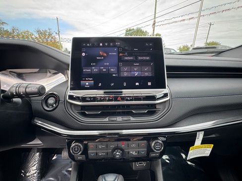 New 2026 Jeep Compass Limited image 26