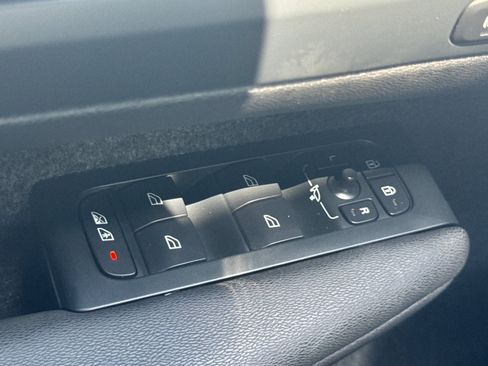 Certified 2023 Volvo C40 P8 Recharge Plus AWD/4WD image 16