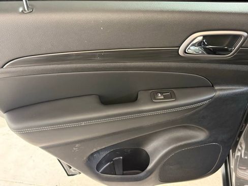 Certified 2021 Jeep Grand Cherokee Freedom Edition image 13