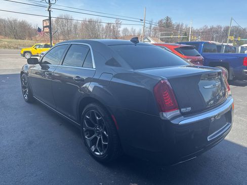 Used 2015 Chrysler 300 Limited image 6