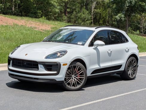 Certified 2025 Porsche Macan S AWD/4WD image 1