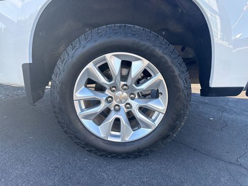 Used 2023 Chevrolet Silverado 1500 Custom image 17