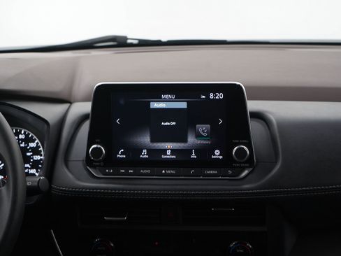 Used 2023 Nissan Rogue SV image 15