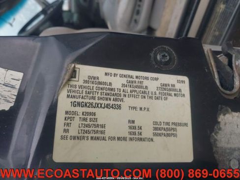 Used 1999 Chevrolet Suburban 2500 w/ Preferred Equipment Group 3 image 10