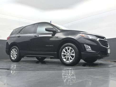 Used 2021 Chevrolet Equinox LS w/ LS Convenience Package FWD image 25