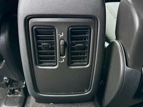 Used 2022 Dodge Durango GT image 16