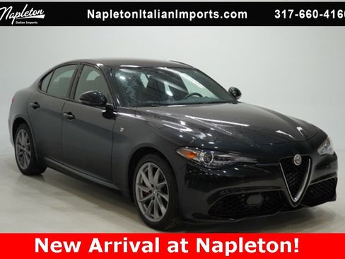 Used 2022 Alfa Romeo Giulia Ti image 1