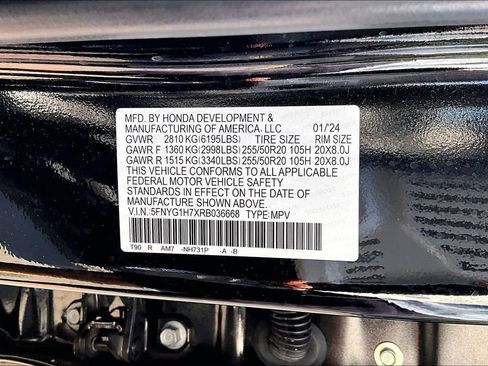 Used 2024 Honda Pilot Touring image 16