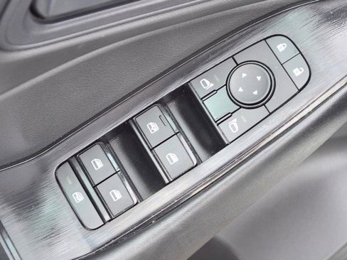 Used 2024 Nissan Rogue S image 16