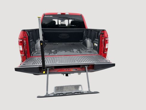 Used 2020 Ford F150 XLT w/ Equipment Group 302A Luxury AWD/4WD image 8