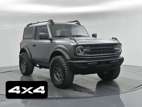 Used 2021 Ford Bronco Base image 1