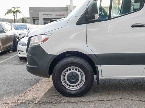 Used 2020 Mercedes-Benz Sprinter 2500 image 9