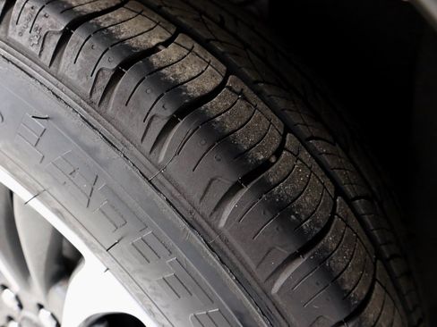 Used 2022 Lincoln Nautilus FWD w/ Premium Package image 21