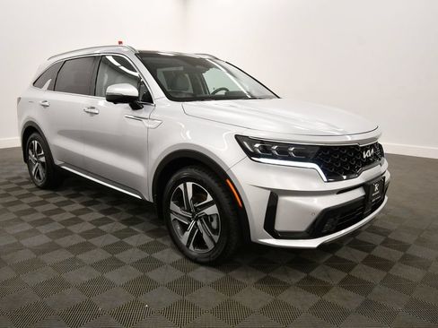 Certified 2023 Kia Sorento SX Prestige AWD/4WD image 10
