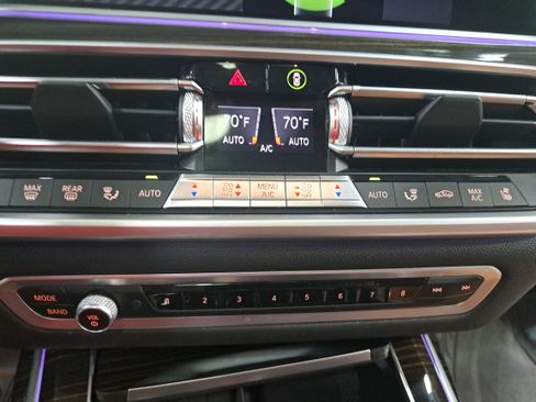 Used 2020 BMW X7 xDrive40i w/ Luxury Seating Package AWD/4WD image 21