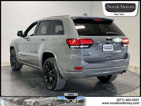 Used 2022 Jeep Grand Cherokee Laredo X AWD/4WD image 7