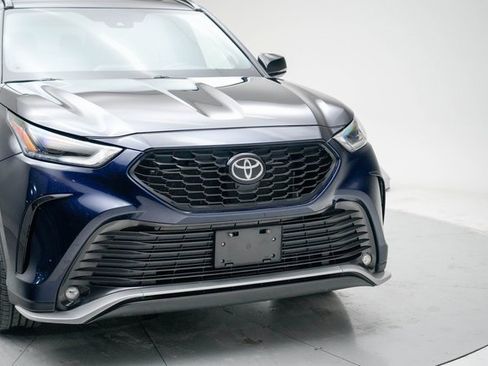 Used 2021 Toyota Highlander XSE image 9