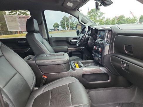 Used 2021 Chevrolet Silverado 2500 LTZ w/ LTZ Premium Package image 10