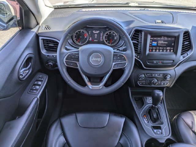 Used 2019 Jeep Cherokee Latitude Plus FWD image 17