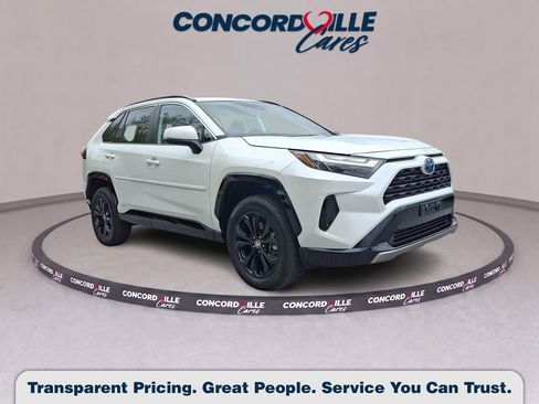 Used 2024 Toyota RAV4 SE w/ Convenience Package AWD/4WD image 1
