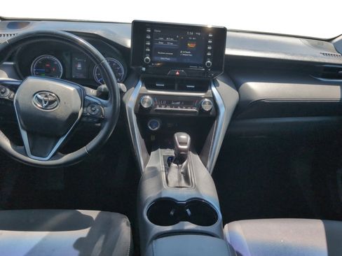 Used 2021 Toyota Venza LE AWD/4WD image 12