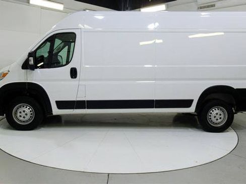 Used 2025 RAM ProMaster 2500 w/ Convenience Group FWD image 5