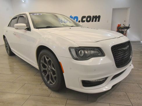 Used 2018 Chrysler 300 S w/ 300S Premium Group image 7