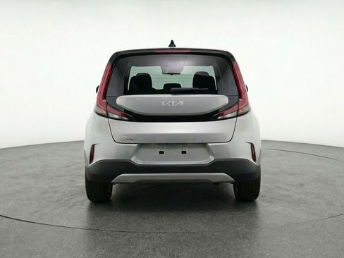 Used 2025 Kia Soul LX w/ LX Technology Package image 7