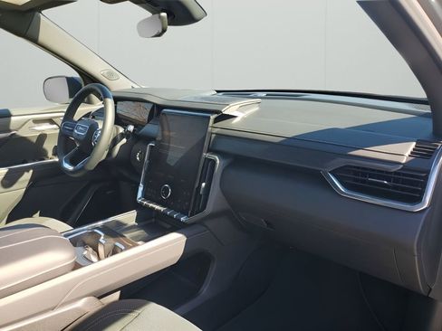 New 2026 GMC Acadia Elevation image 14