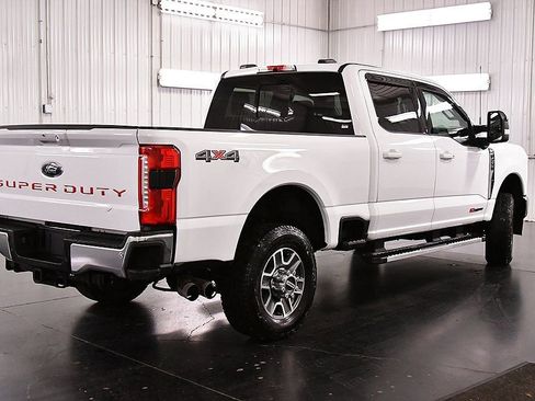 Used 2024 Ford F250 Lariat image 9