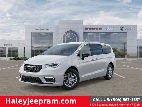 New 2026 Chrysler Pacifica Select image 1