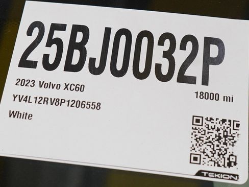 Used 2023 Volvo XC60 B5 Core AWD/4WD image 33
