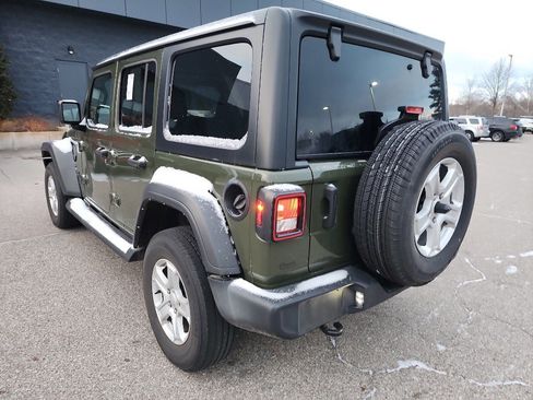 Used 2022 Jeep Wrangler Unlimited Sport image 5