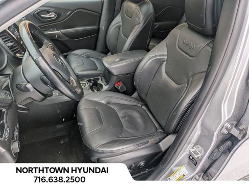 Used 2021 Jeep Cherokee Limited image 10